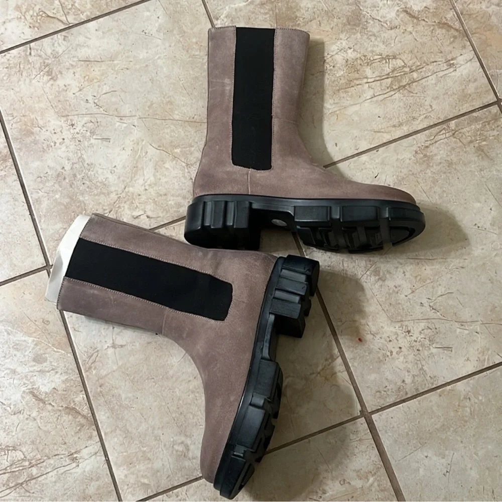 Free People NWOB Brooks Chelsea Stylish Tan Boots with Black Soles size 39👢😍 - Picture 4 of 7